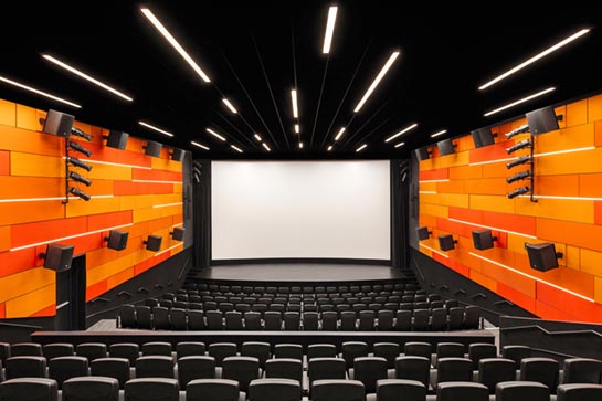 达拉斯大屠杀和人权博物馆内的 Cinemark<sup>®</sup> 剧院